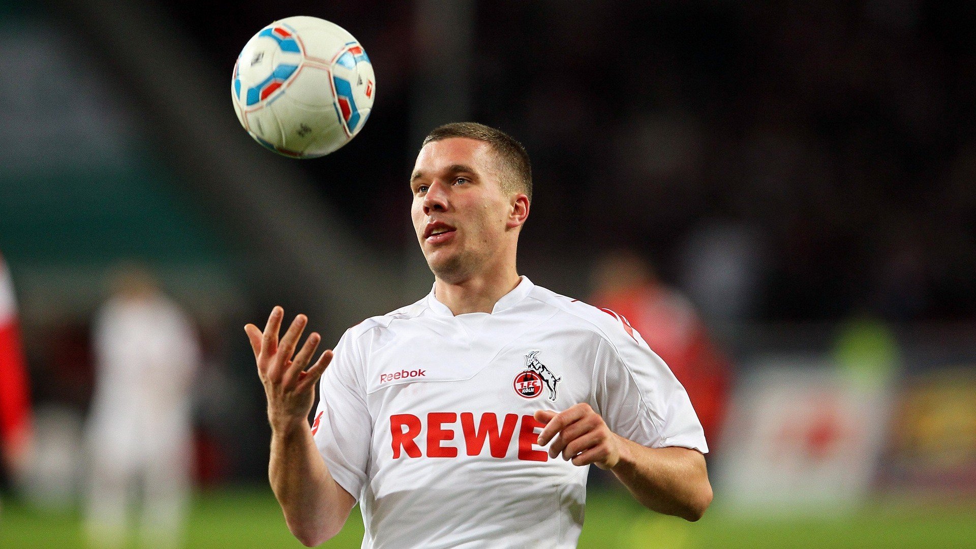 新闻中心披露国内首批冰雪运动推广项目名单，冰雪运动宣传推广