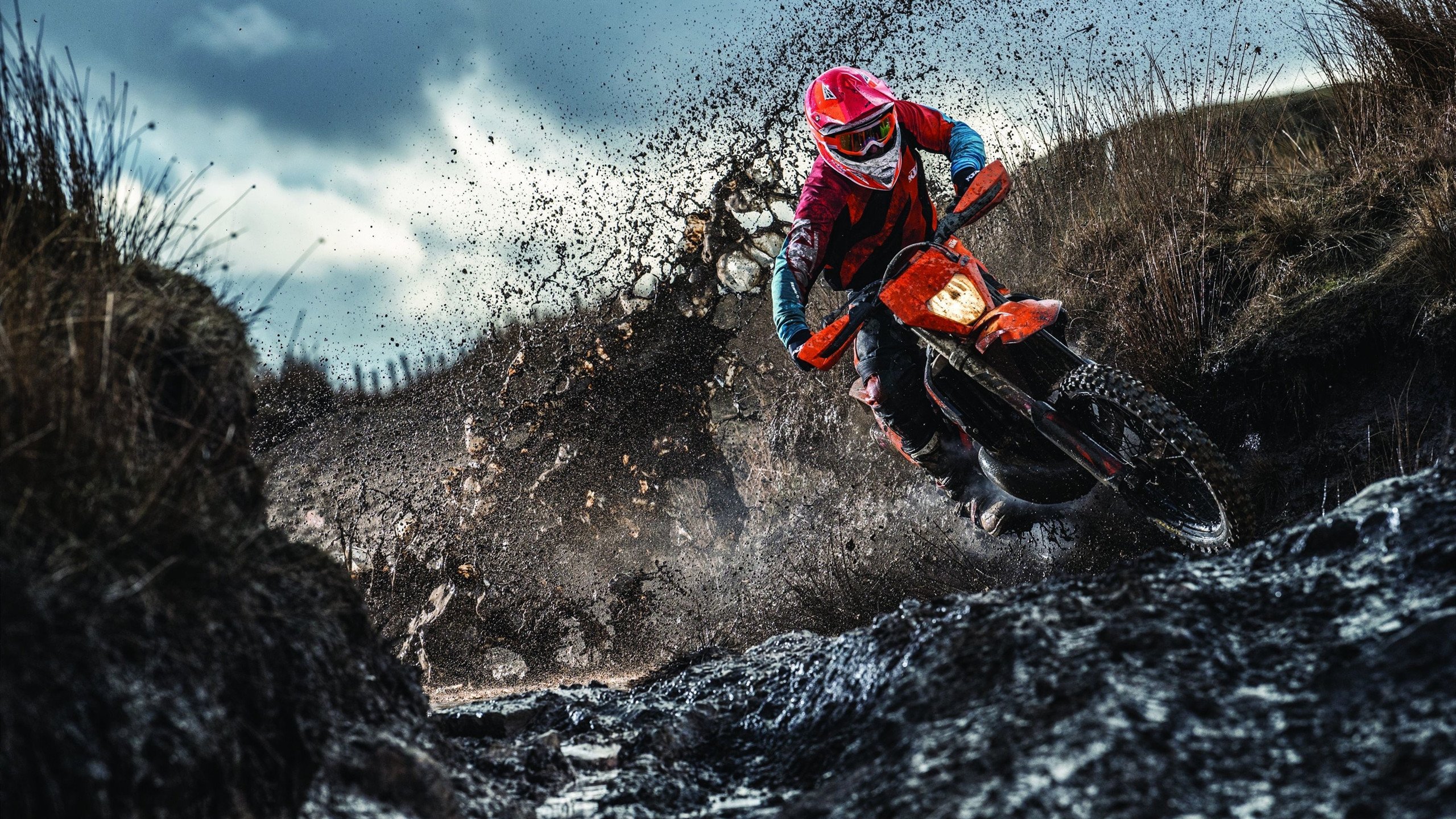 中国女篮又有麻烦了？日本队或归化超级内线：张子宇能打爆她吗？